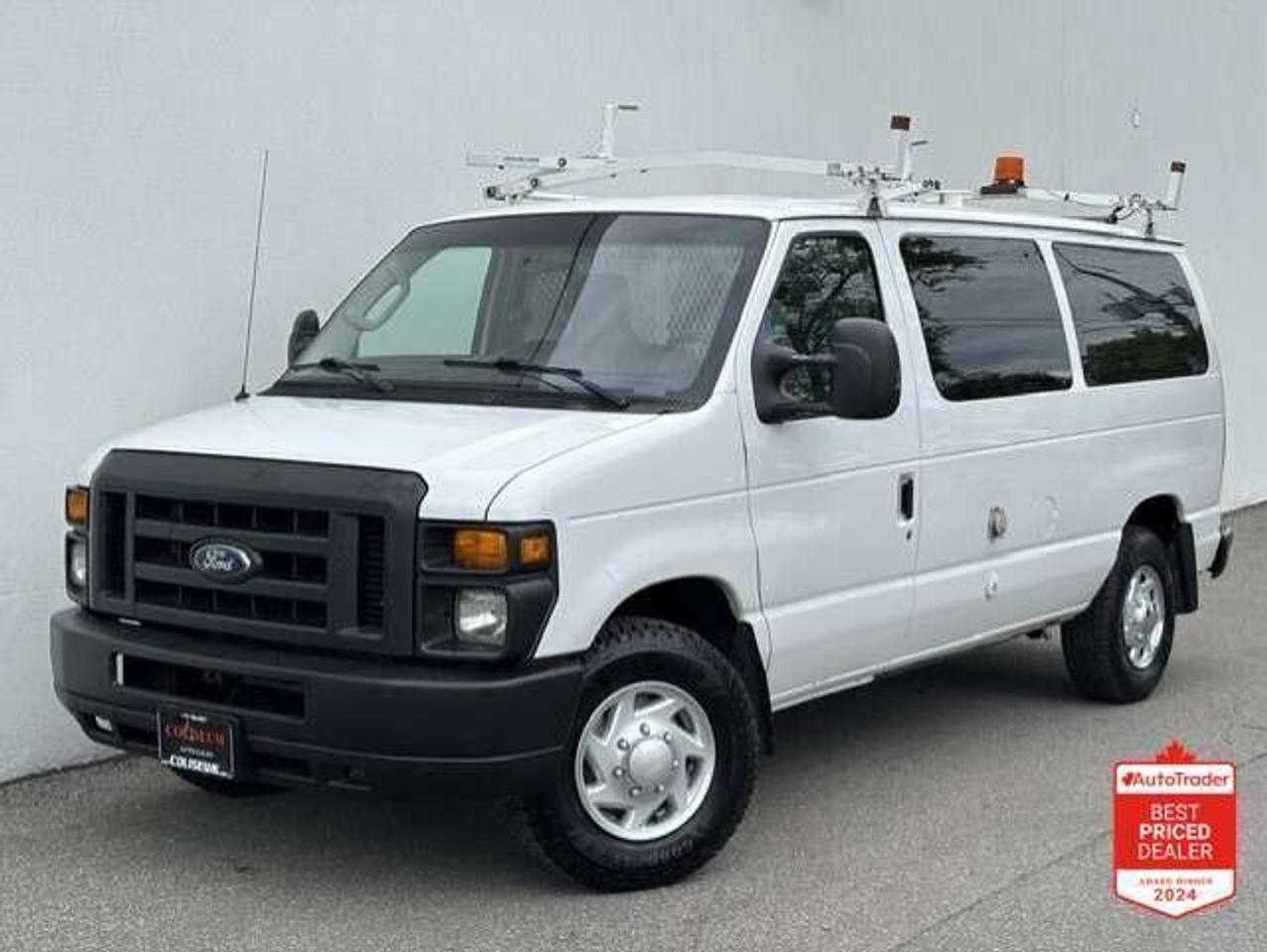 2009 Ford Econoline E-250 ONLY 80,000KM-LADDER RACKS-DIVIDER-SHELVES! Photo