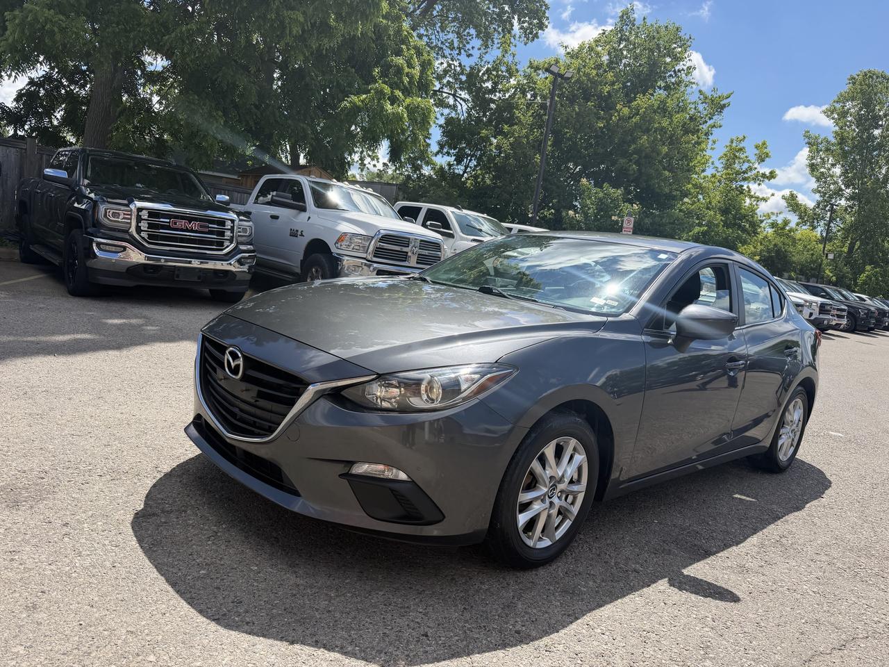 2014 Mazda MAZDA3 GS-SKY Photo2