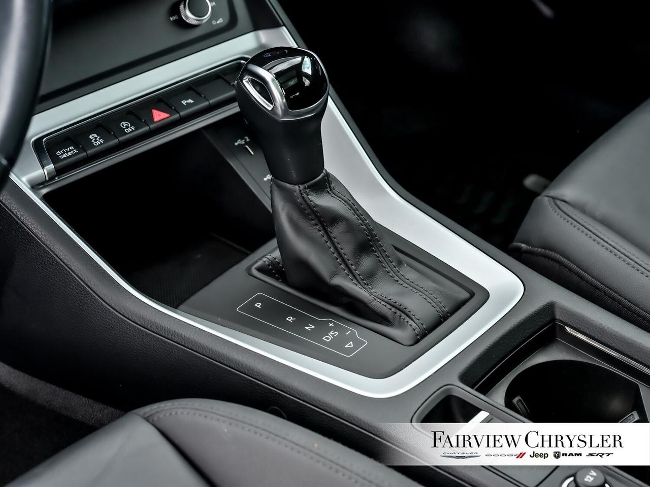 2021 Audi Q3 45 Progressiv PANOROOF   CARPLAY   LEATHER   HEATE Photo