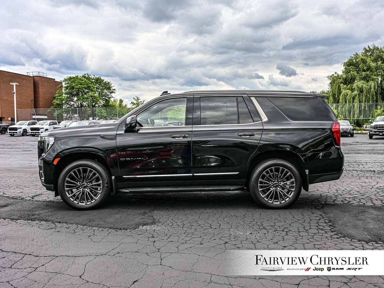 2024 GMC Yukon Denali PANO ROOF   DIESEL   CARPLAY   SURROUND CAM Photo