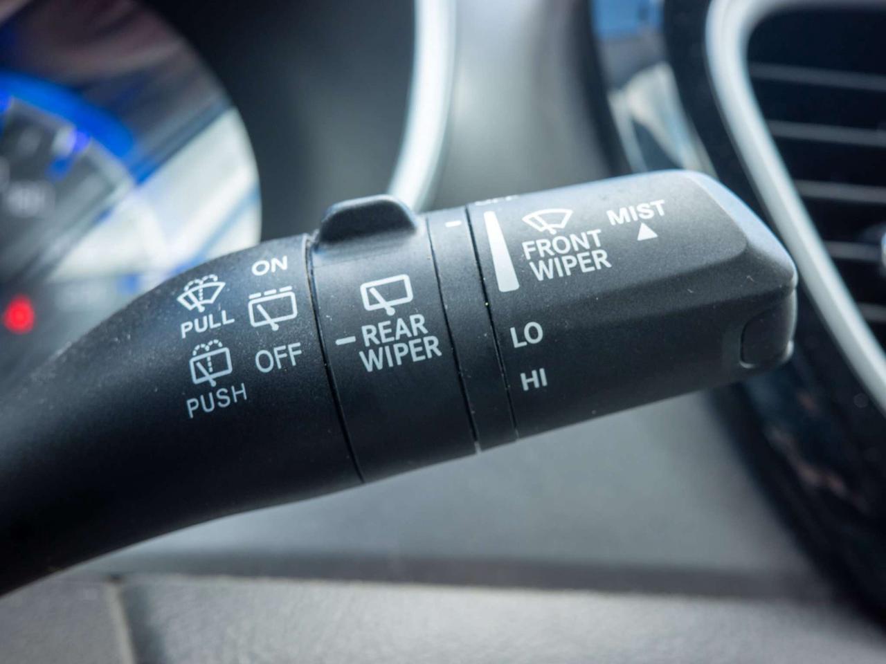 2024 Chrysler Pacifica Touring-L - Rain Sensing Wipers   Back-Up Camera Photo