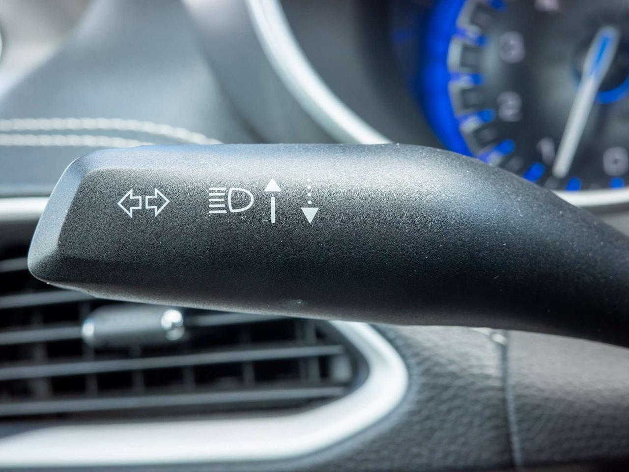 2024 Chrysler Pacifica Touring-L - Rain Sensing Wipers   Back-Up Camera Photo