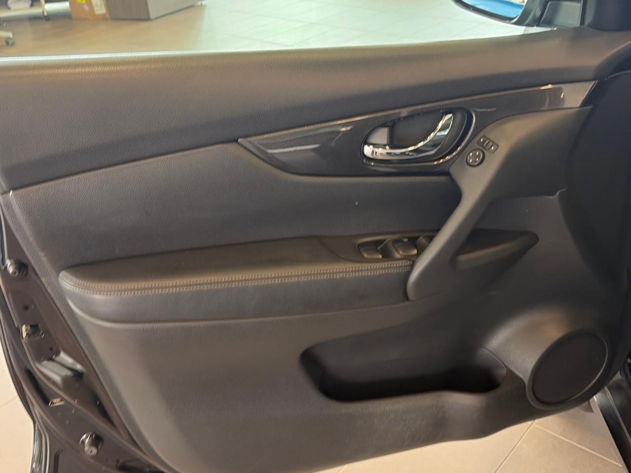 2018 Nissan Rogue SV 4dr Front-wheel Drive Photo