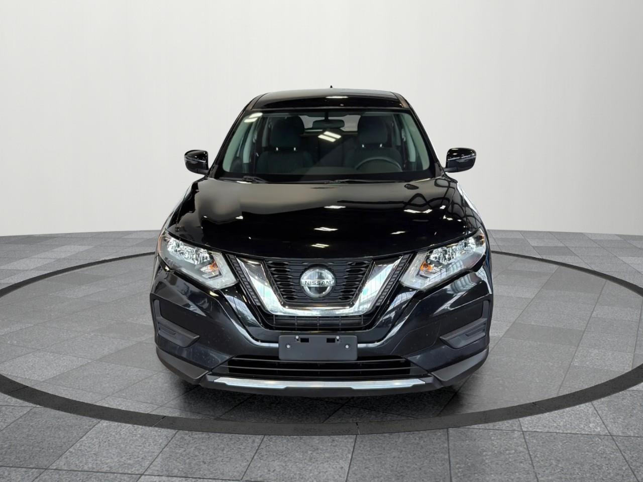 2018 Nissan Rogue SV 4dr Front-wheel Drive Photo