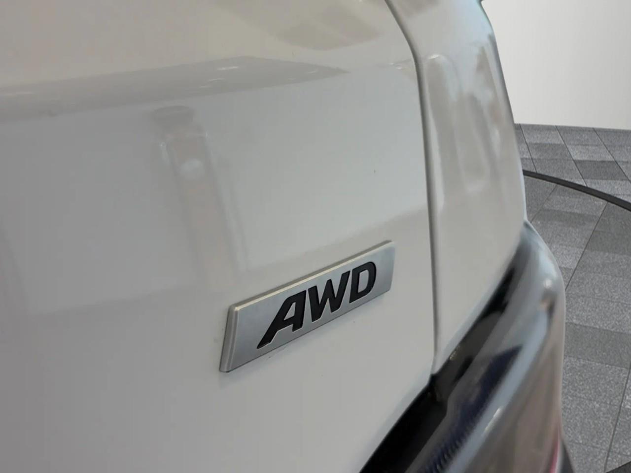 2023 Hyundai KONA 2.0L Preferred Sun & Leather Package 4dr All-Wheel Drive Photo