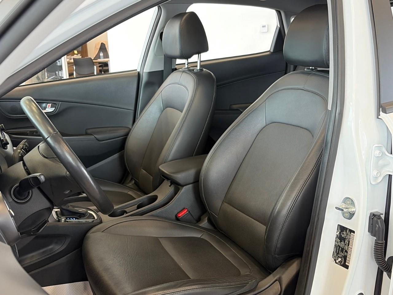 2023 Hyundai KONA 2.0L Preferred Sun & Leather Package 4dr All-Wheel Drive Photo