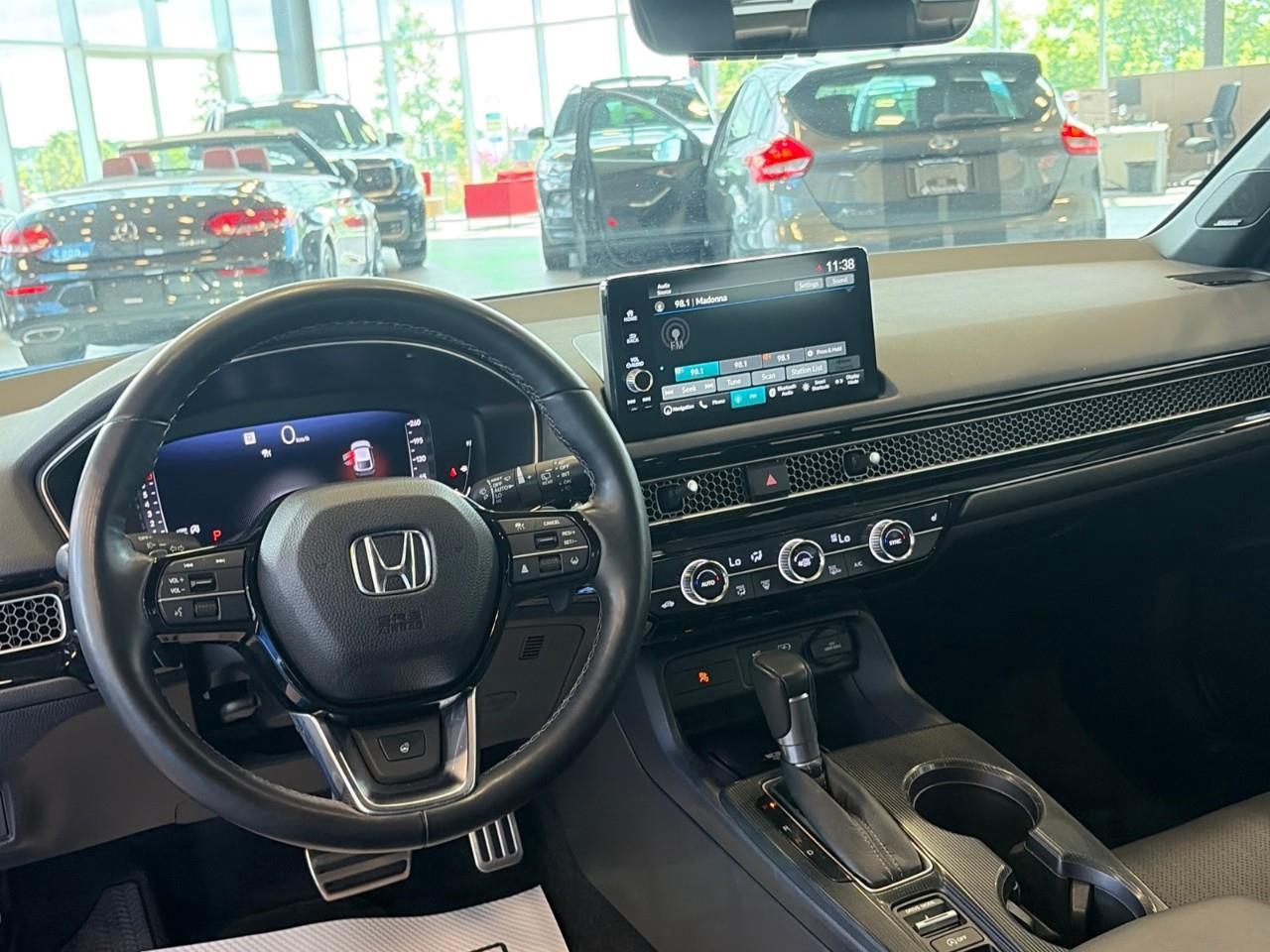 2022 Honda Civic Sport Touring 4dr Hatchback Photo