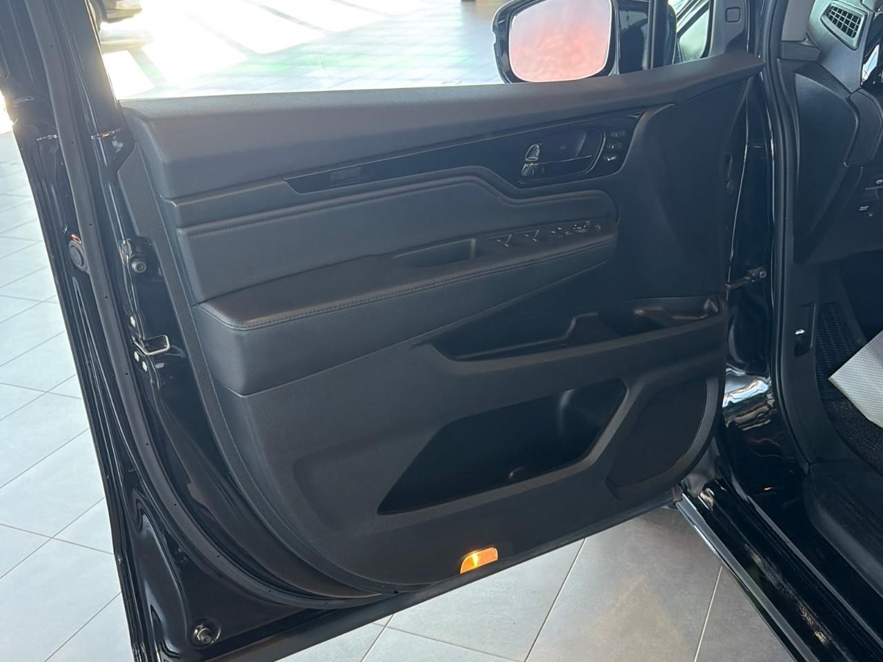 2022 Honda Odyssey Touring Passenger Van Photo