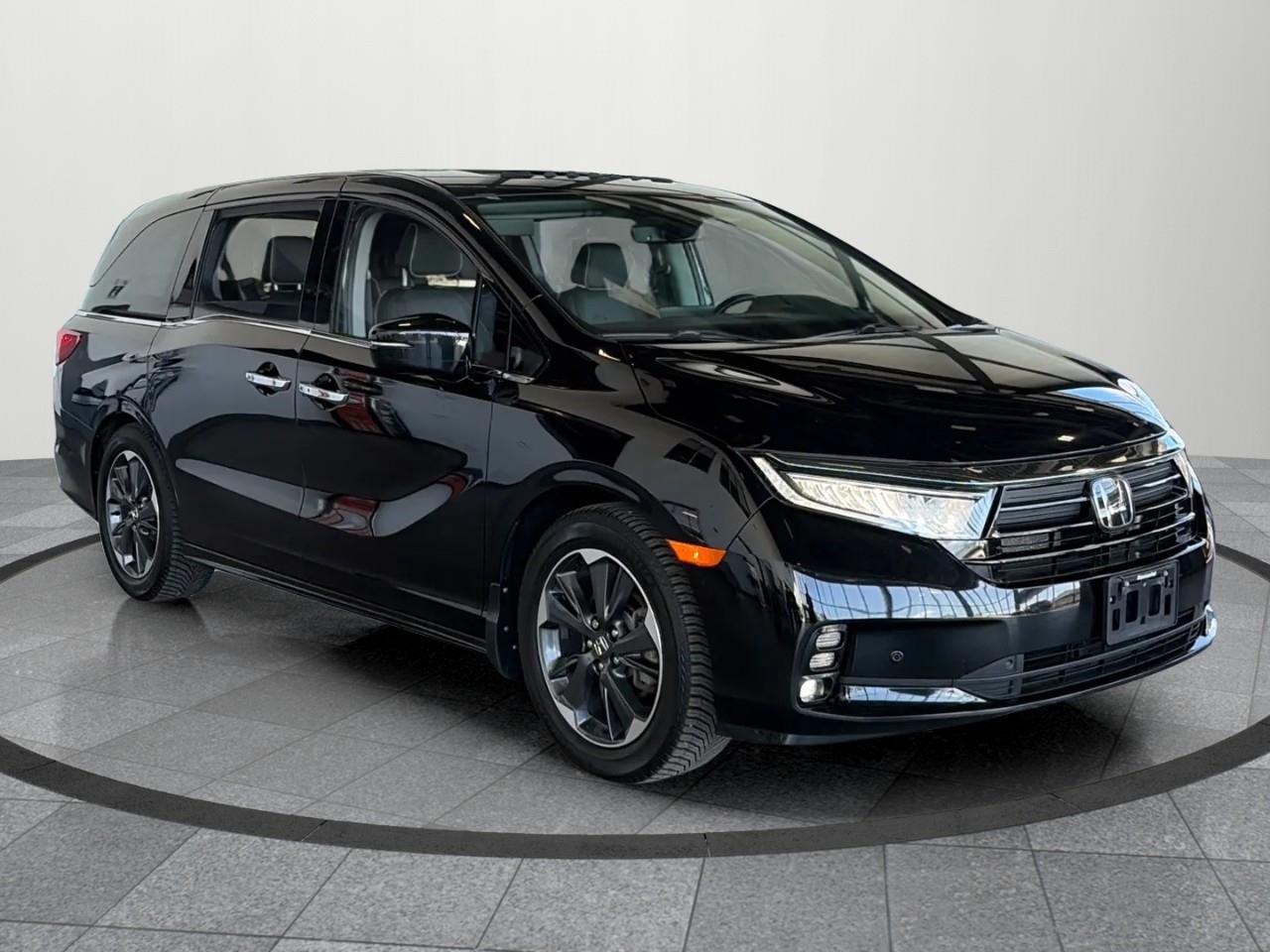 2022 Honda Odyssey Touring Passenger Van Photo