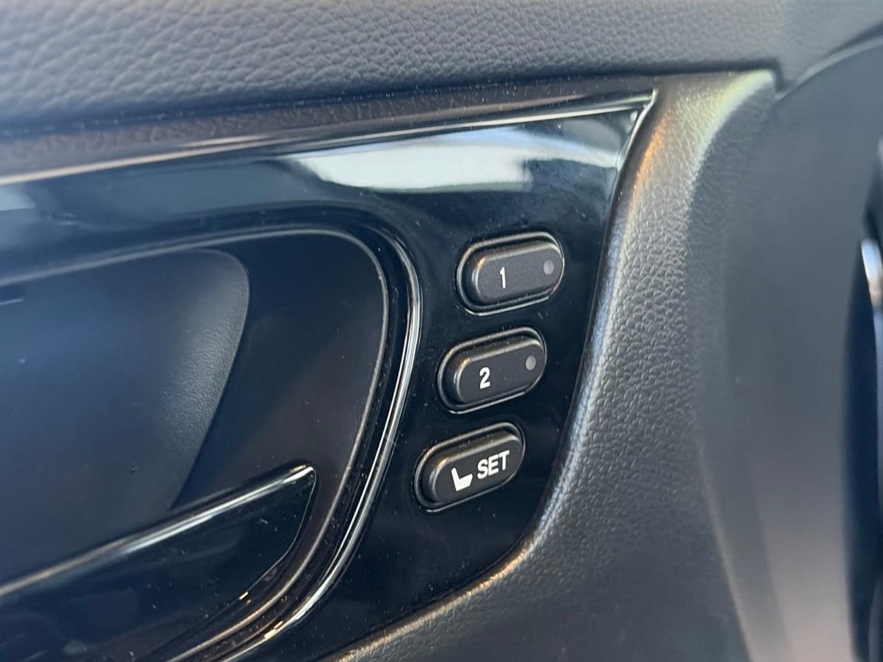 2022 Honda Odyssey Touring Passenger Van Photo