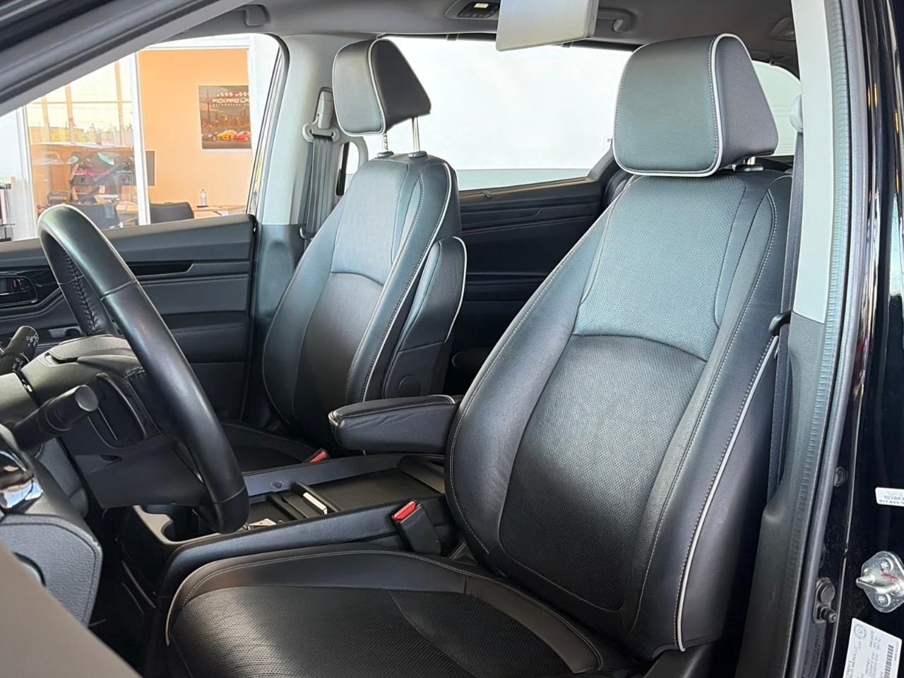 2022 Honda Odyssey Touring Passenger Van Photo