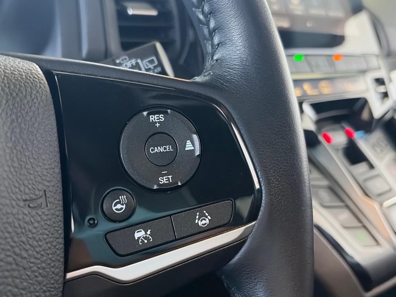 2022 Honda Odyssey Touring Passenger Van Photo