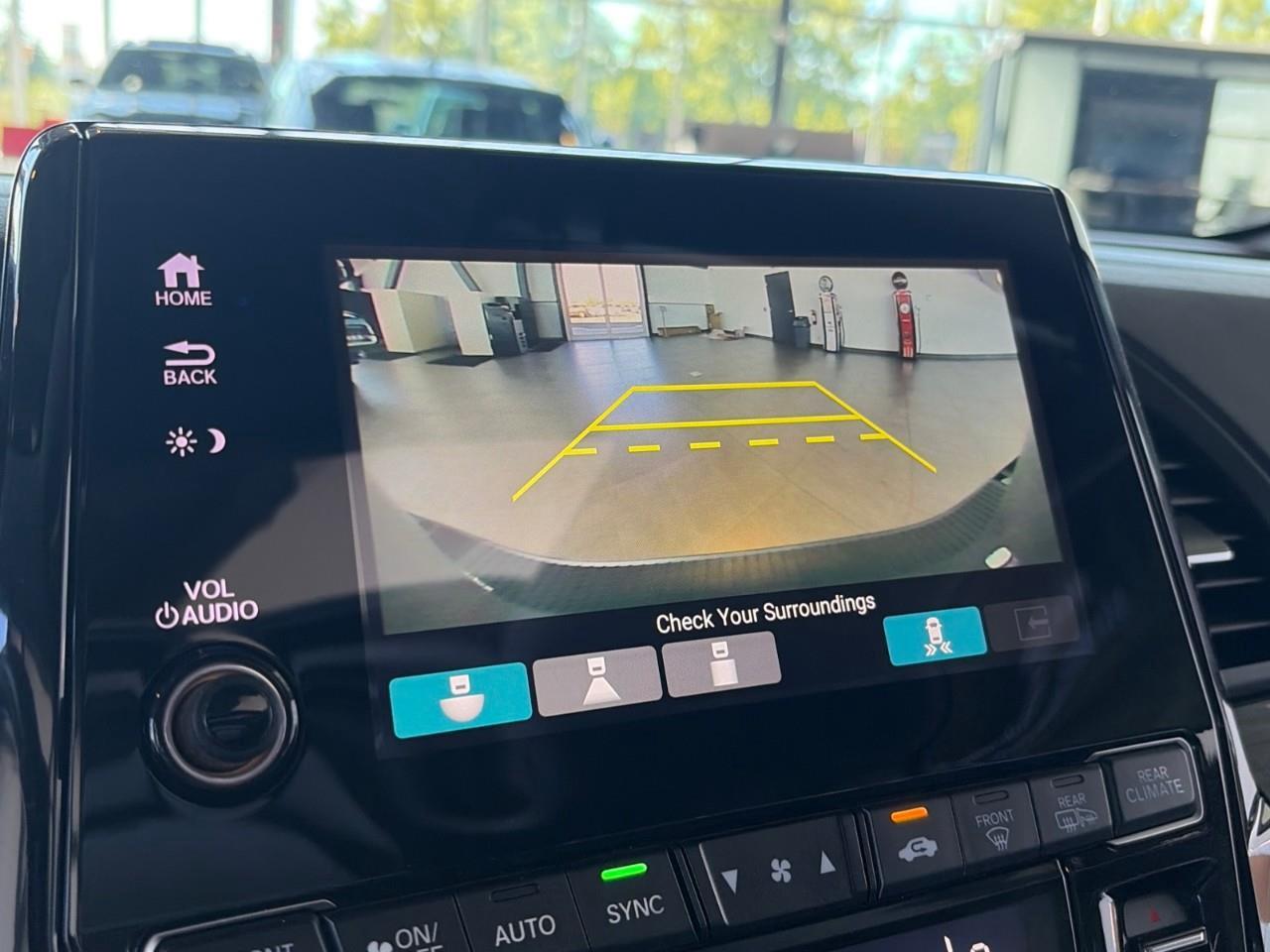 2022 Honda Odyssey Touring Passenger Van Photo