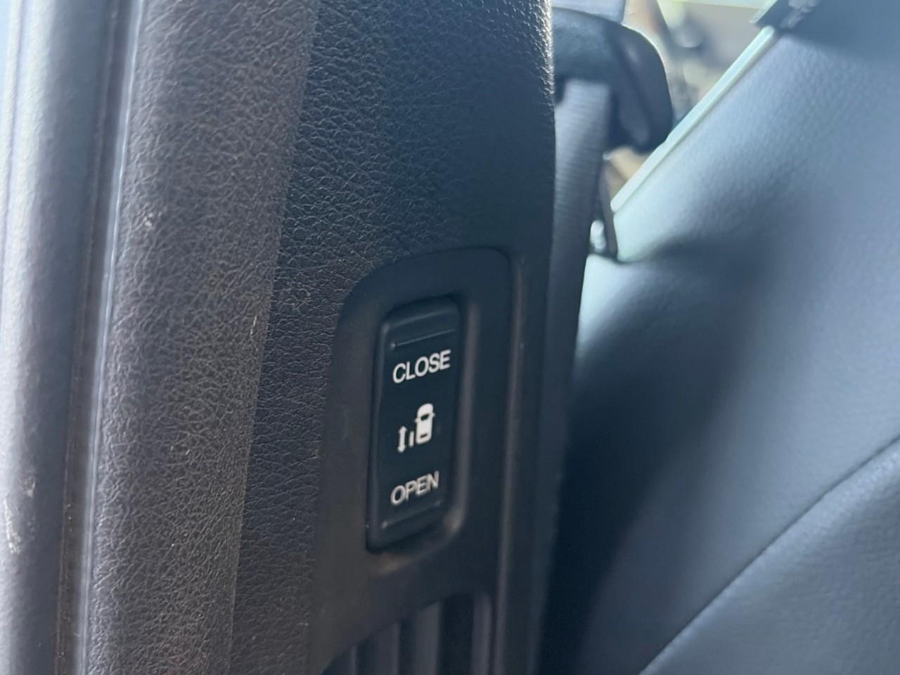 2022 Honda Odyssey Touring Passenger Van Photo