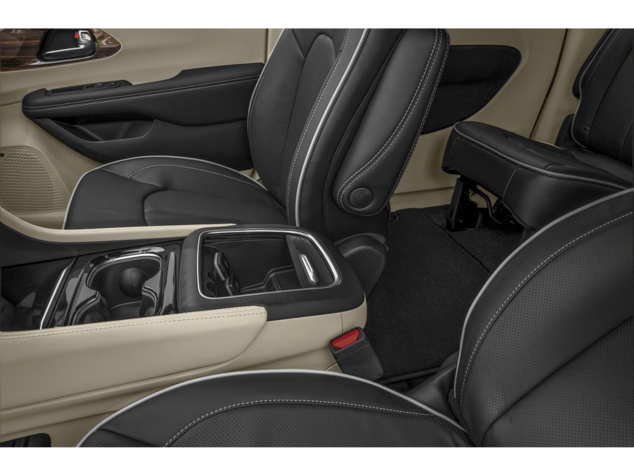 2024 Chrysler Pacifica Limited FWD Photo
