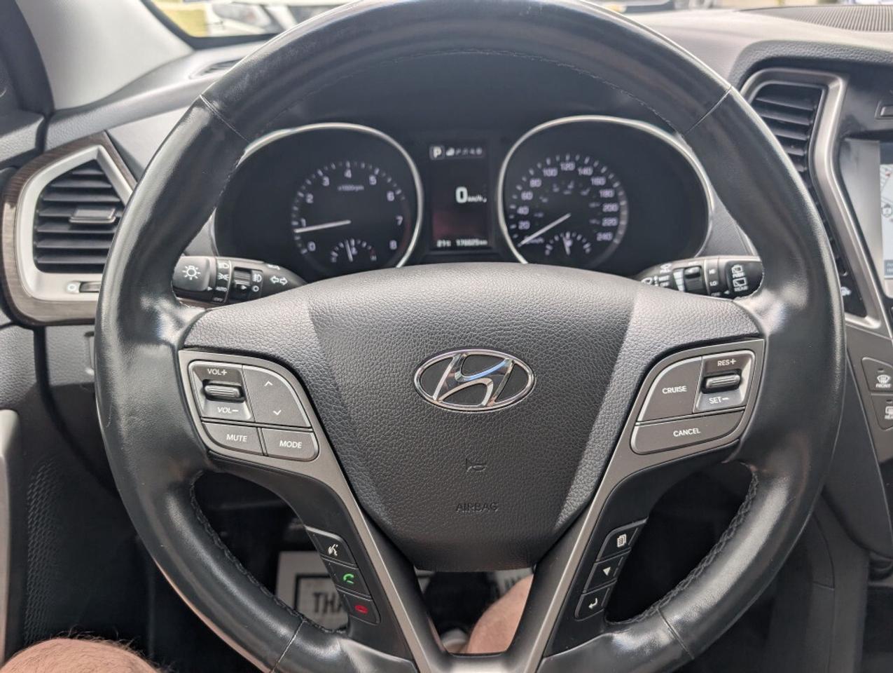 2018 Hyundai Santa Fe Sport Limited AWD   NAV   LEATHER   PANOROOF   CAMERA Photo