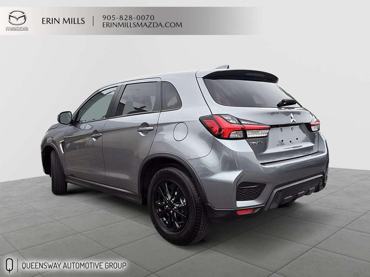 2024 Mitsubishi RVR SE LOW KMS // HEATED SEATS Photo