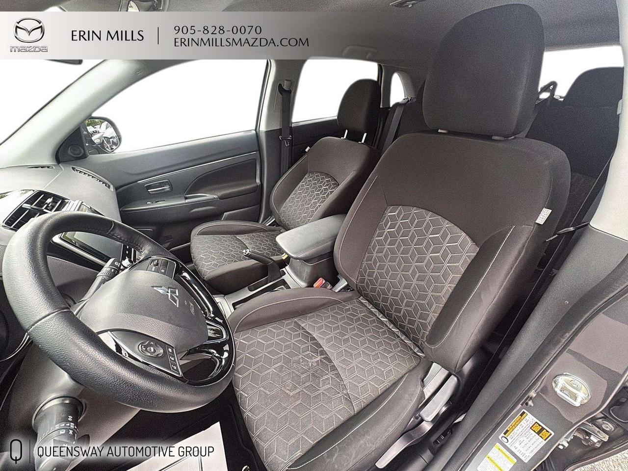 2024 Mitsubishi RVR SE LOW KMS // HEATED SEATS Photo