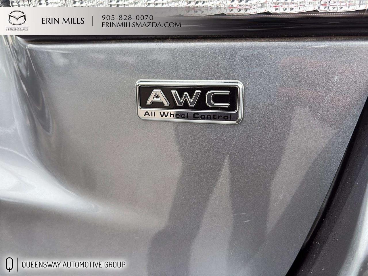 2024 Mitsubishi RVR SE LOW KMS // HEATED SEATS Photo