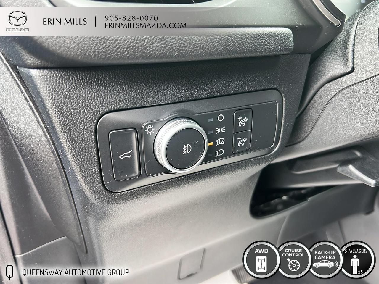 2020 Ford Escape SEL Photo