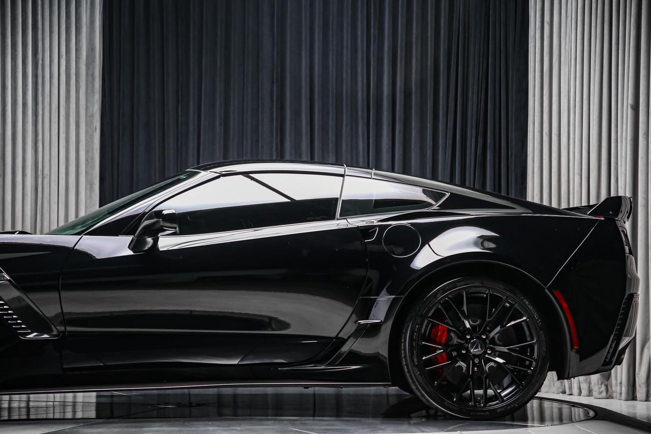2017 Chevrolet Corvette Z06 3LZ Z07 PKG COUPE MANUAL 650HP LOADED NOACCDNT Photo