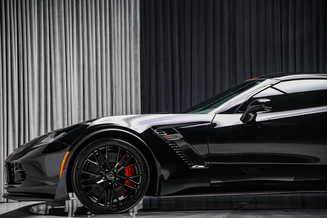 2017 Chevrolet Corvette Z06 3LZ Z07 PKG COUPE MANUAL 650HP LOADED NOACCDNT Photo