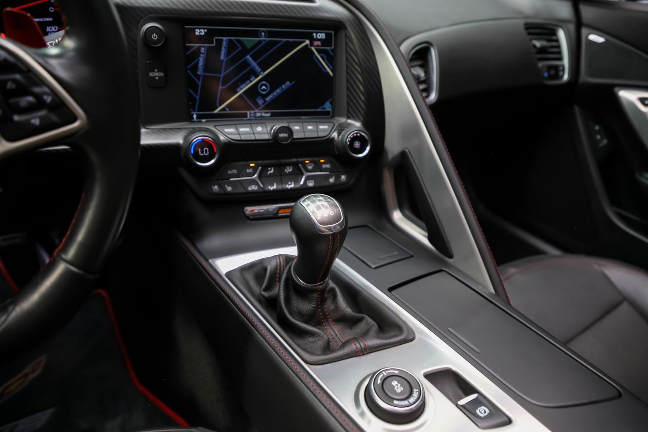 2017 Chevrolet Corvette Z06 3LZ Z07 PKG COUPE MANUAL 650HP LOADED NOACCDNT Photo