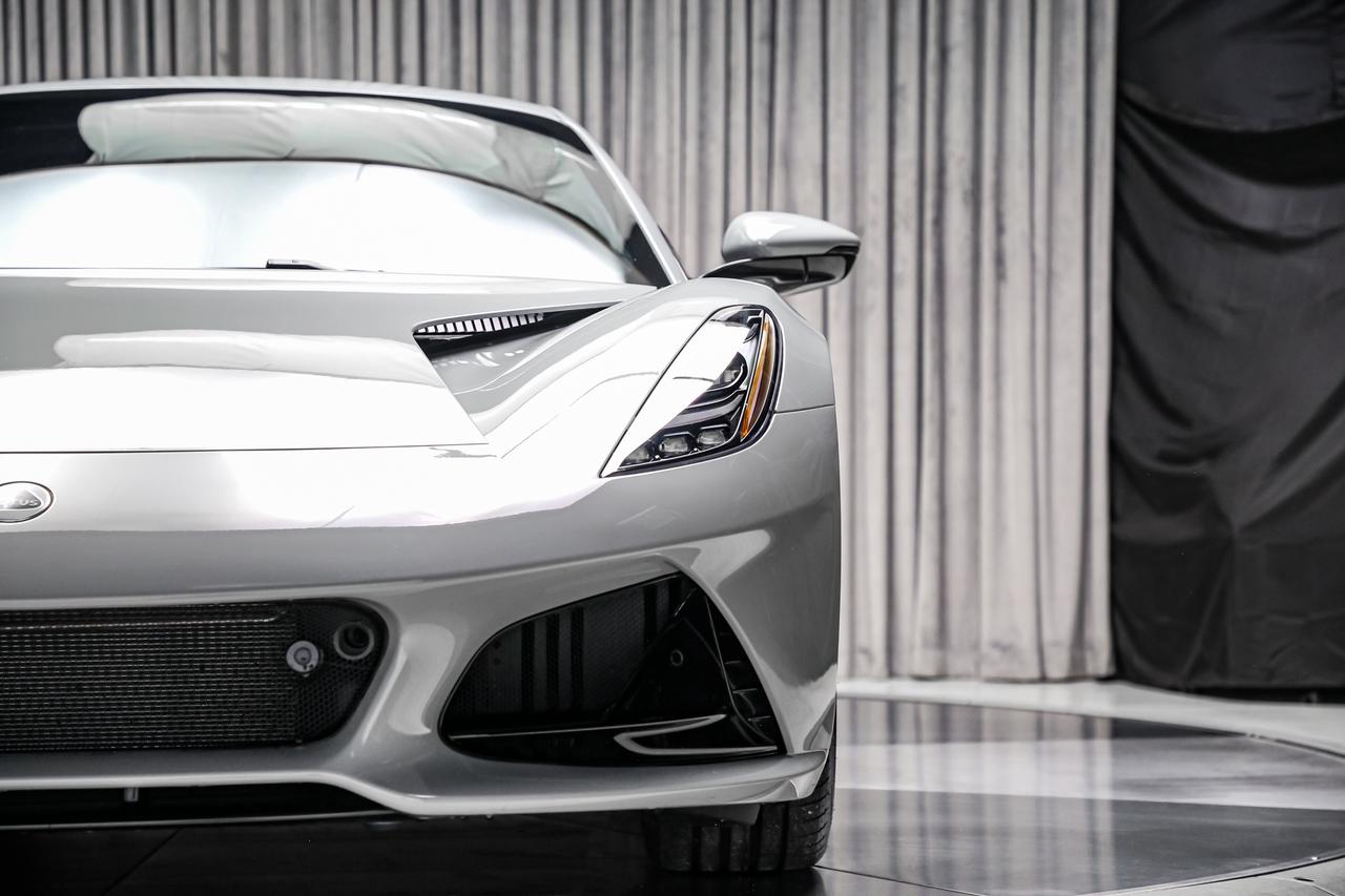 2024 Lotus Emira V6 FIRST EDITION 400HP MANUAL LOWKM CLEANCARFAX Photo