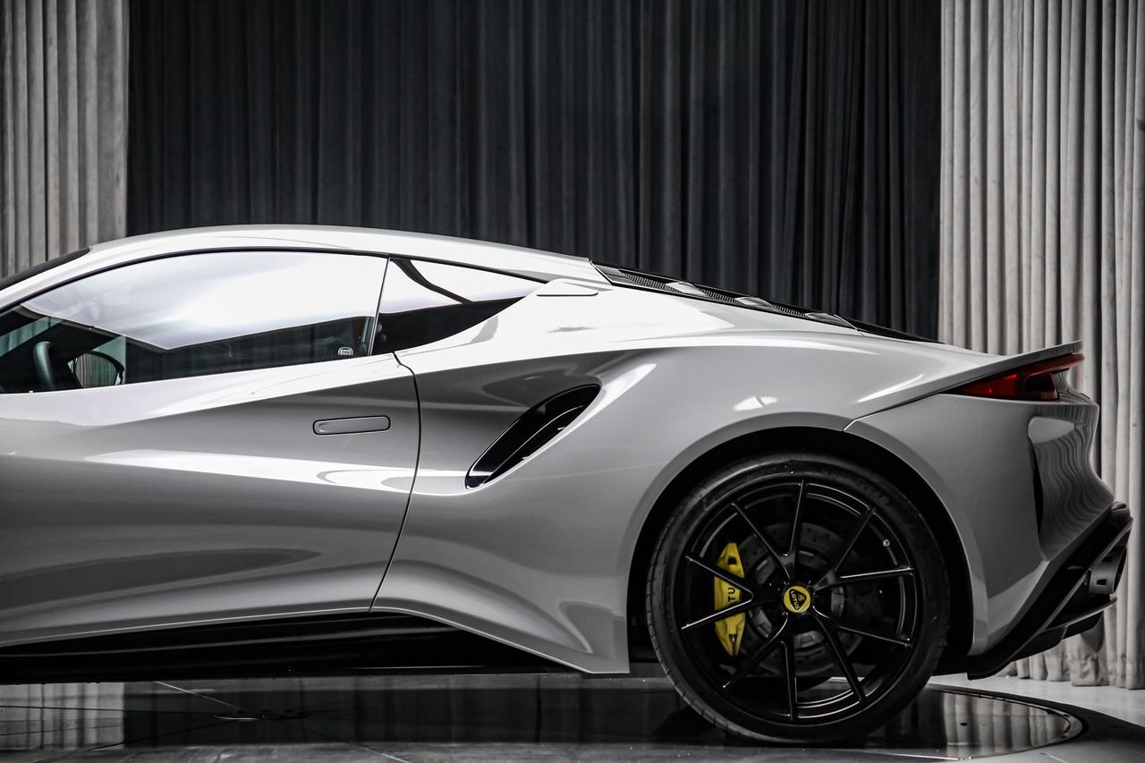 2024 Lotus Emira V6 FIRST EDITION 400HP MANUAL LOWKM CLEANCARFAX Photo