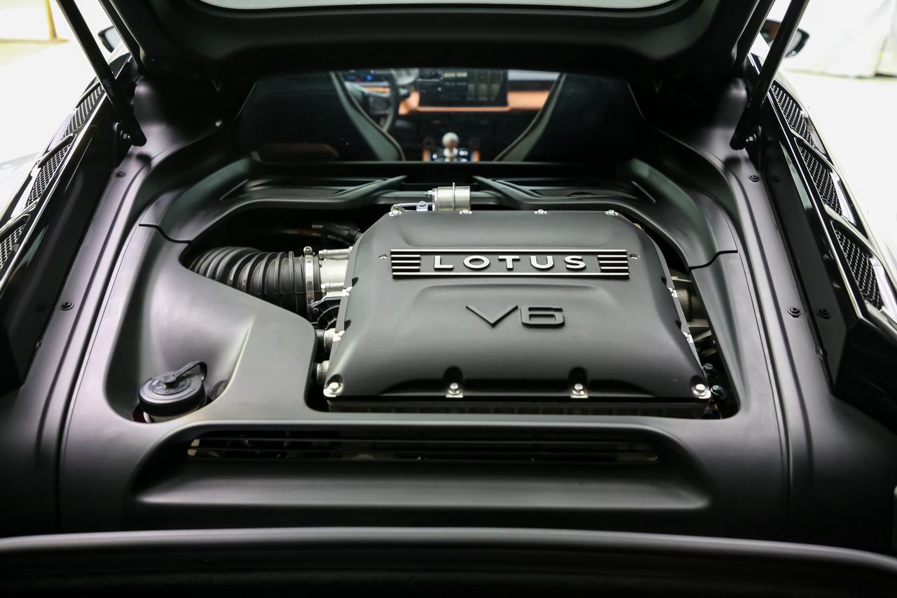 2024 Lotus Emira V6 FIRST EDITION 400HP MANUAL LOWKM CLEANCARFAX Photo