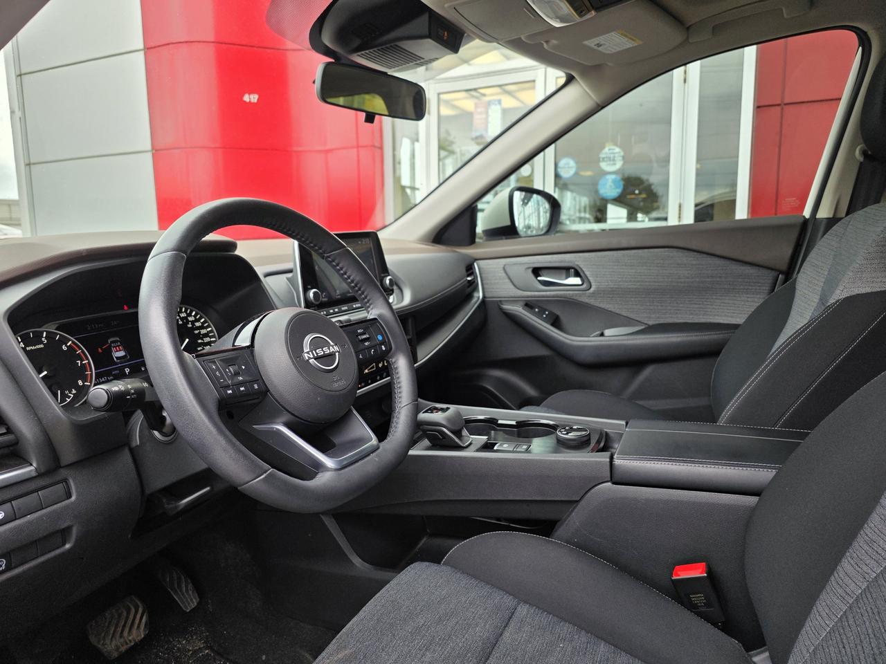 2023 Nissan Rogue SV Photo