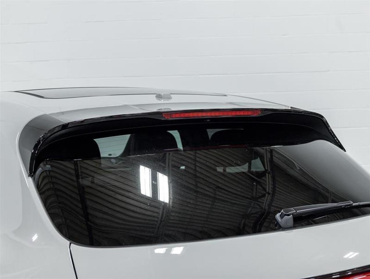 2026 Porsche Macan  Photo