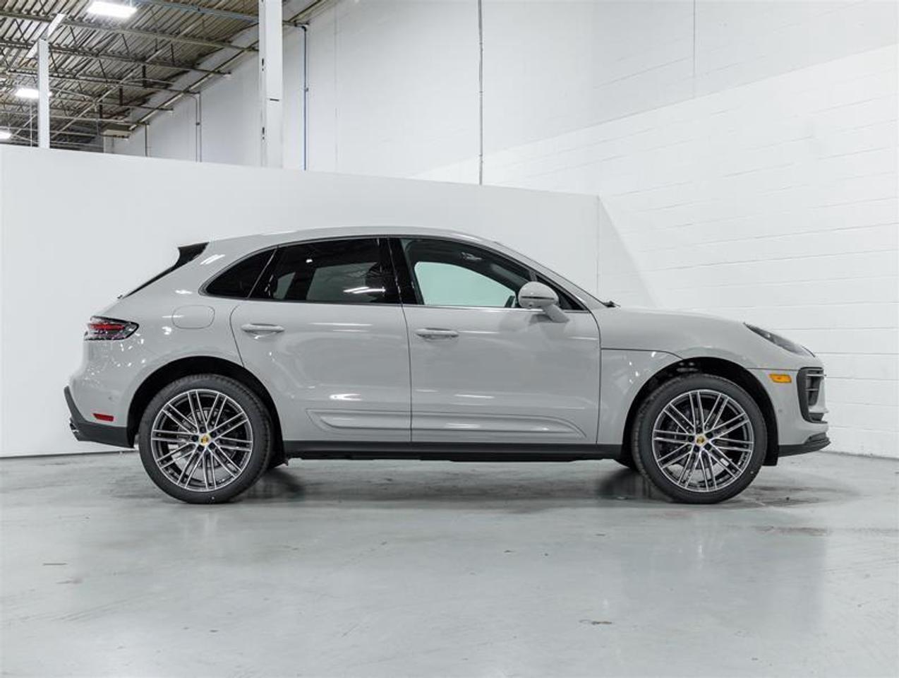 2026 Porsche Macan  Photo