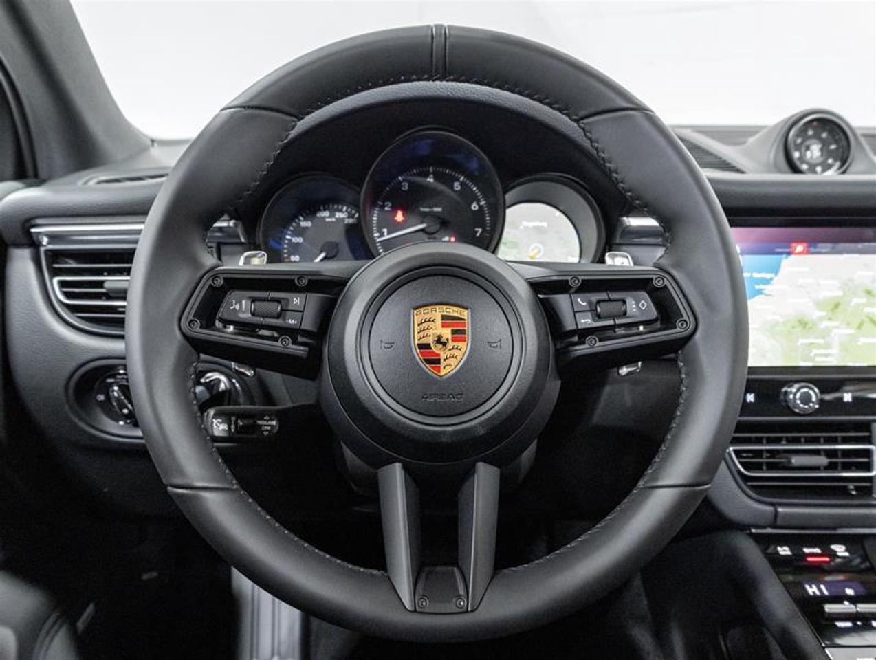 2026 Porsche Macan  Photo