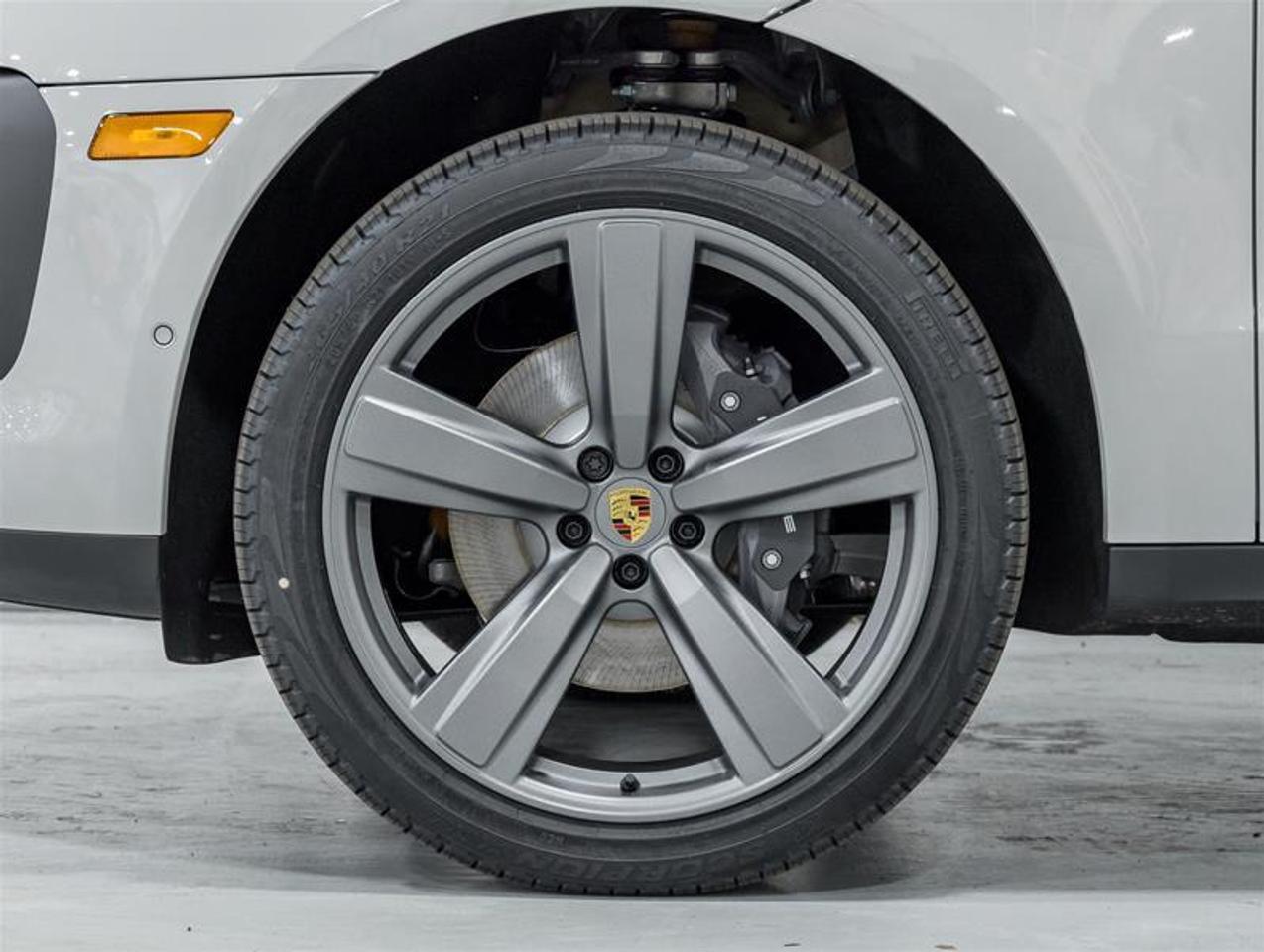 2026 Porsche Macan  Photo