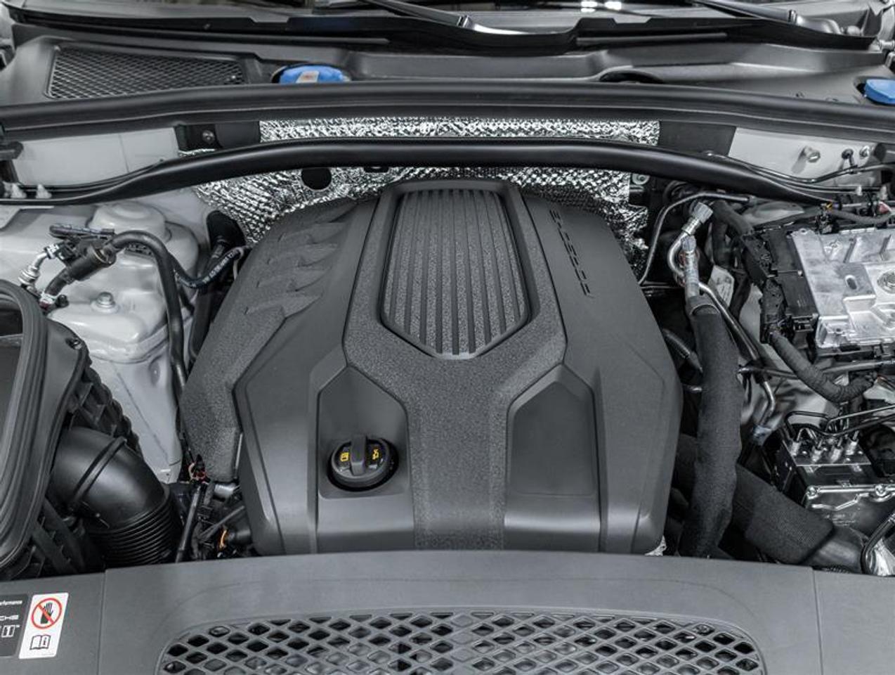 2026 Porsche Macan  Photo