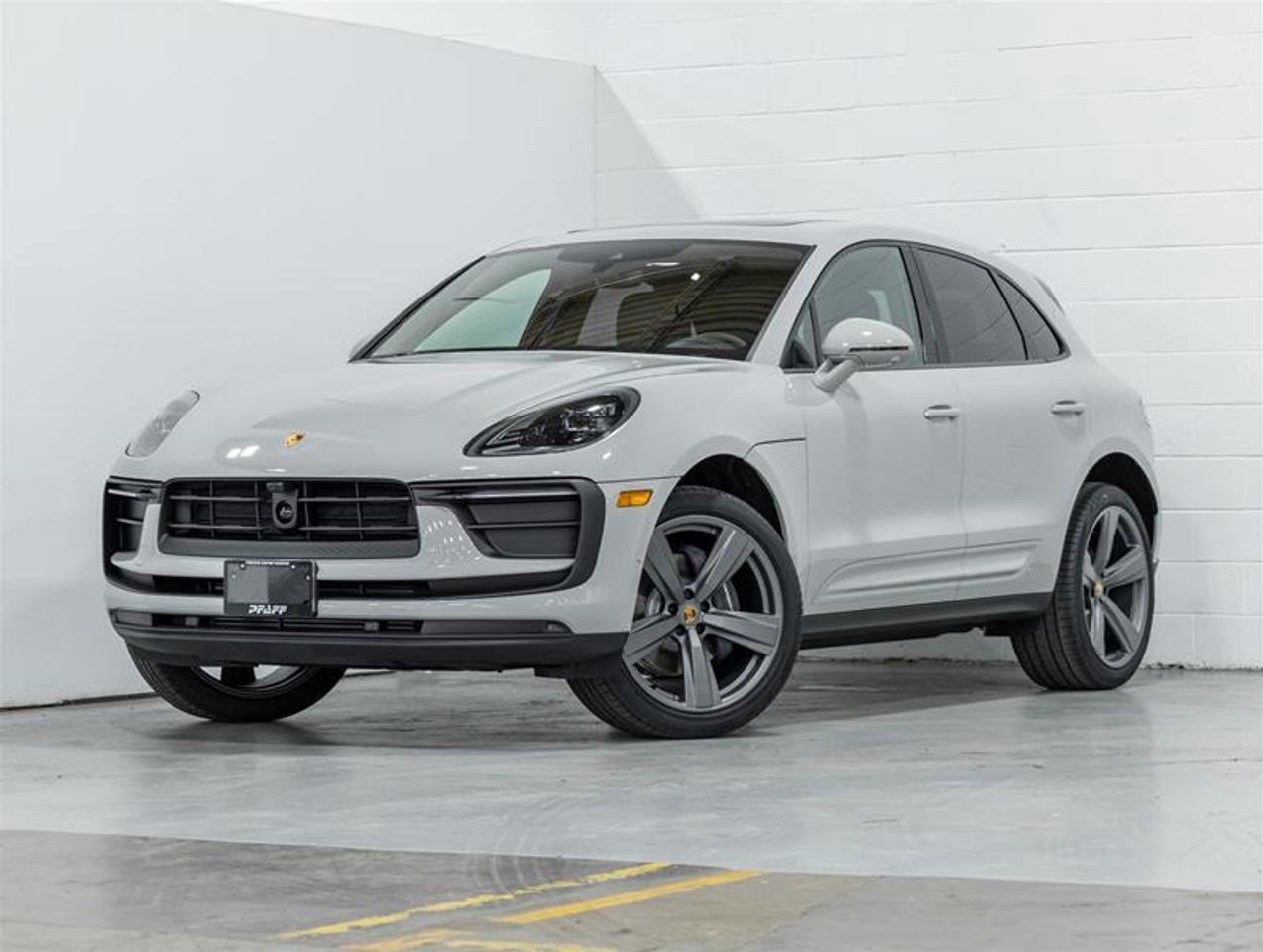 2026 Porsche Macan  Photo