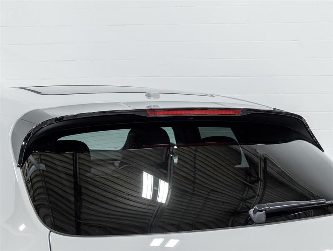 2026 Porsche Macan  Photo
