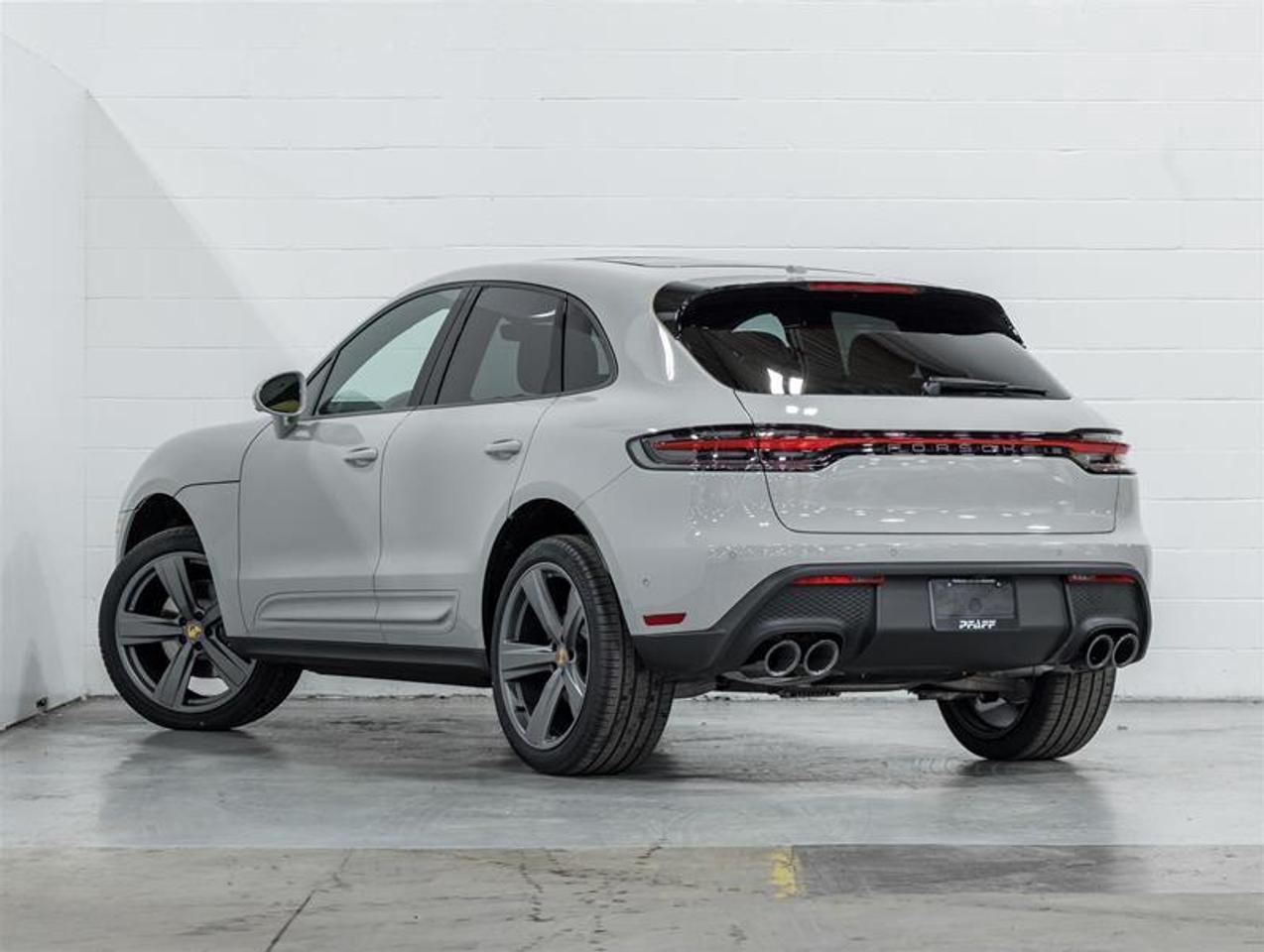 2026 Porsche Macan  Photo