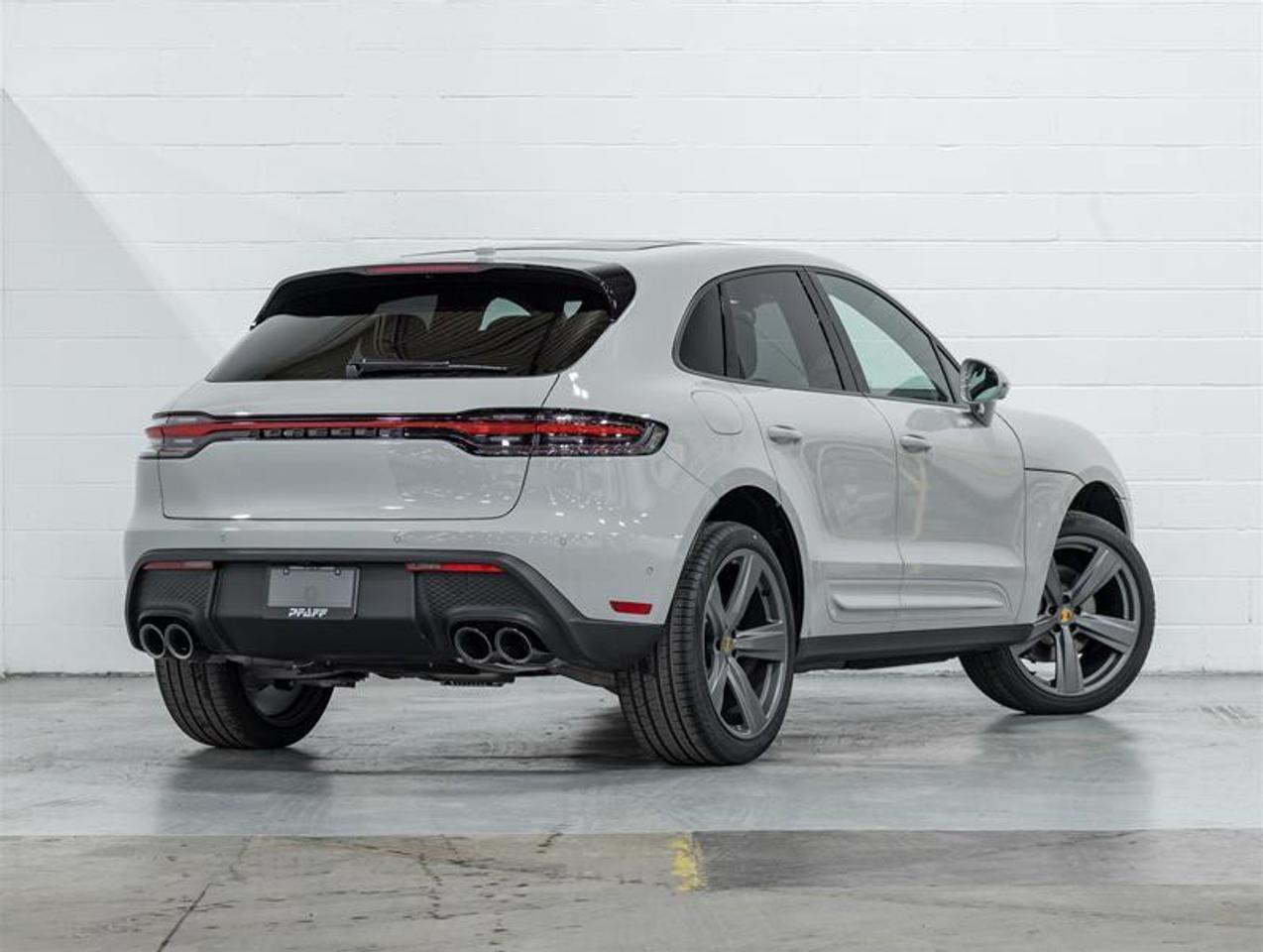 2026 Porsche Macan  Photo