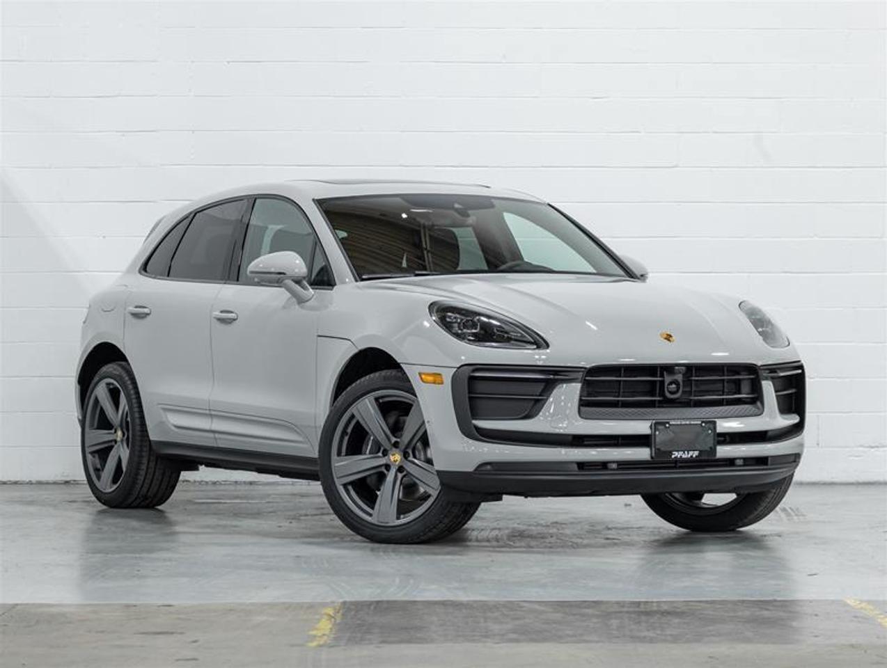 2026 Porsche Macan  Photo