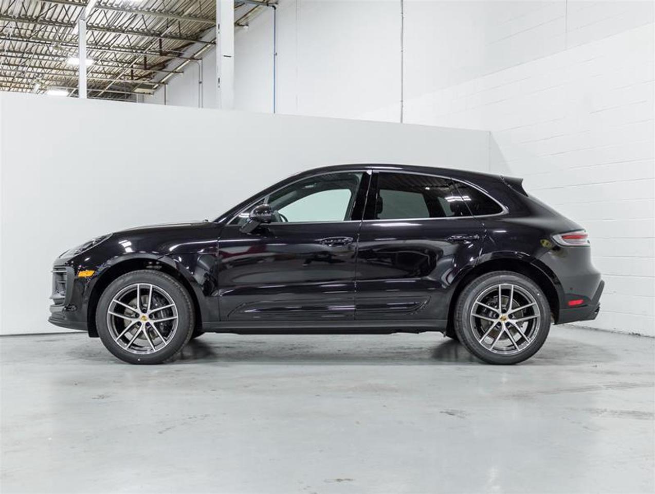 2026 Porsche Macan  Photo3