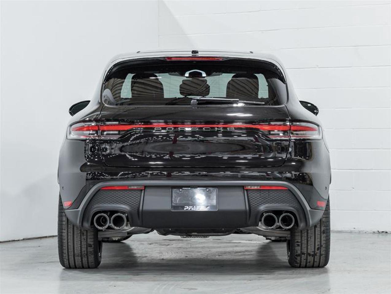 2026 Porsche Macan  Photo
