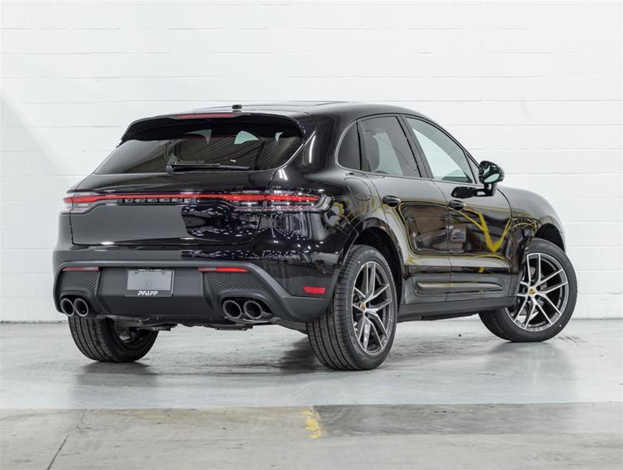 2026 Porsche Macan  Photo