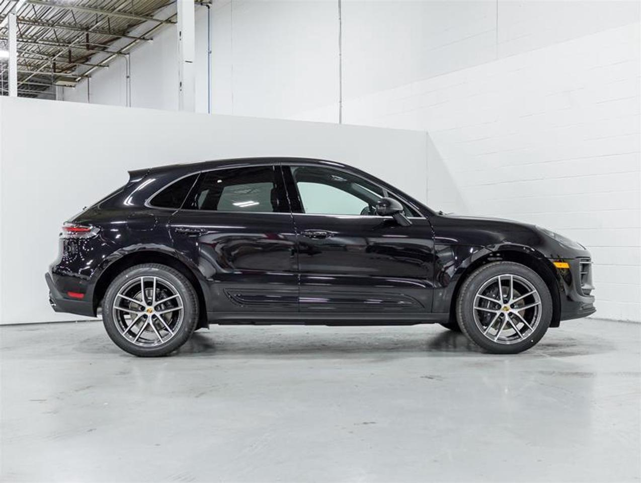 2026 Porsche Macan  Photo