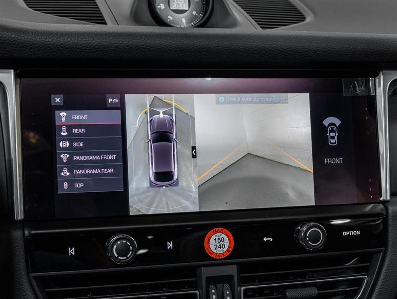 2026 Porsche Macan  Photo