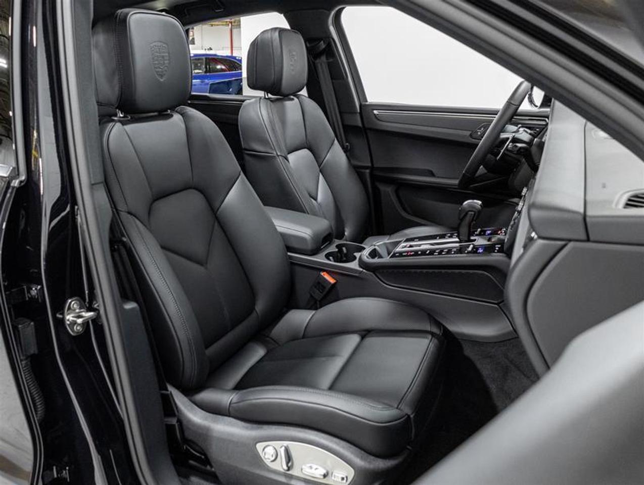 2026 Porsche Macan  Photo