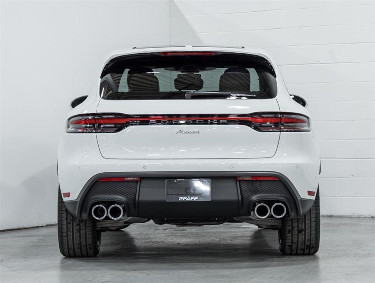 2026 Porsche Macan  Photo