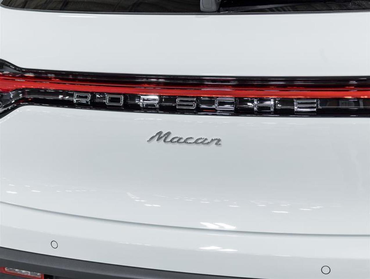 2026 Porsche Macan  Photo