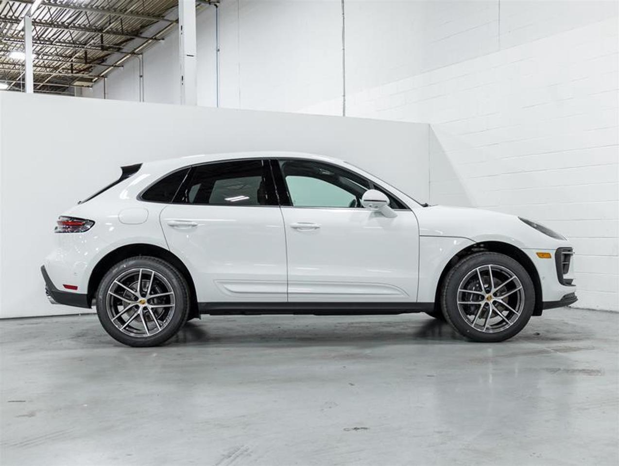 2026 Porsche Macan  Photo